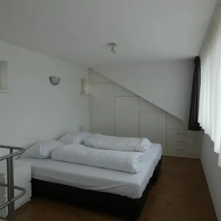 بيت للعطل Het Kraaijennest Miva